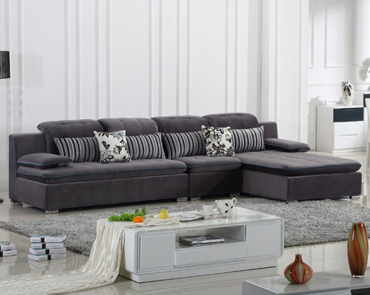 家庭装修中,要学会搭配深灰色沙发的沙发垫