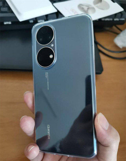 华为P50智能手机，搭载鸿蒙2.0，工业设计依然强悍